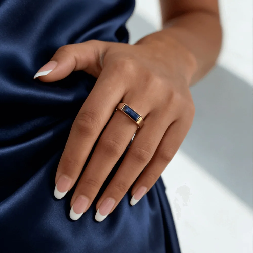 Bar Lapis Lazuli Ring - Hypoallergenic 18k Gold Plated