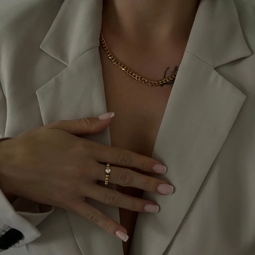 Cora Curb Chain Necklace – 18k Gold Stainless Steel