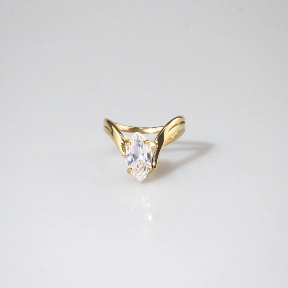 Meideya Embrace Marquise Ring – 18K Gold Plated