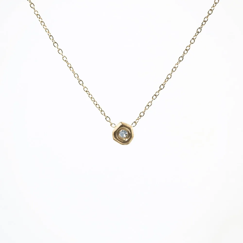 Hexa Spark Necklace – Waterproof Gold Pendant