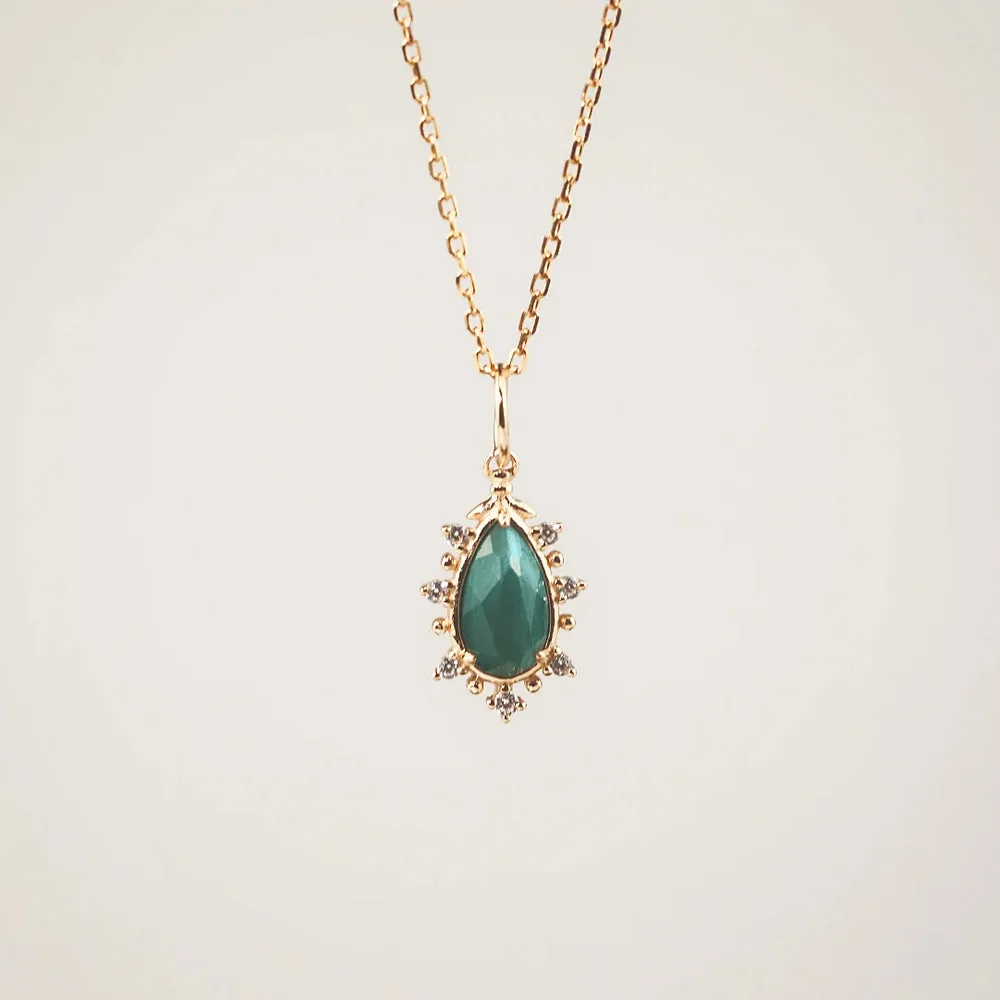 Malachite Empress Necklace: Gold Plated Pendant