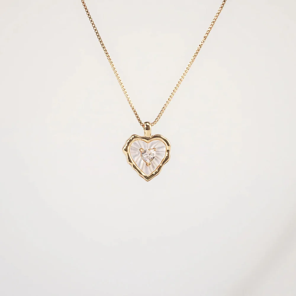 Mother of Pearl Heart Necklace – Gold Plated
