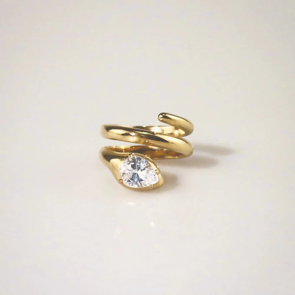 Spiral Pear-Cut Ring – Waterproof 18k Gold Plated Stainless Steel Ring