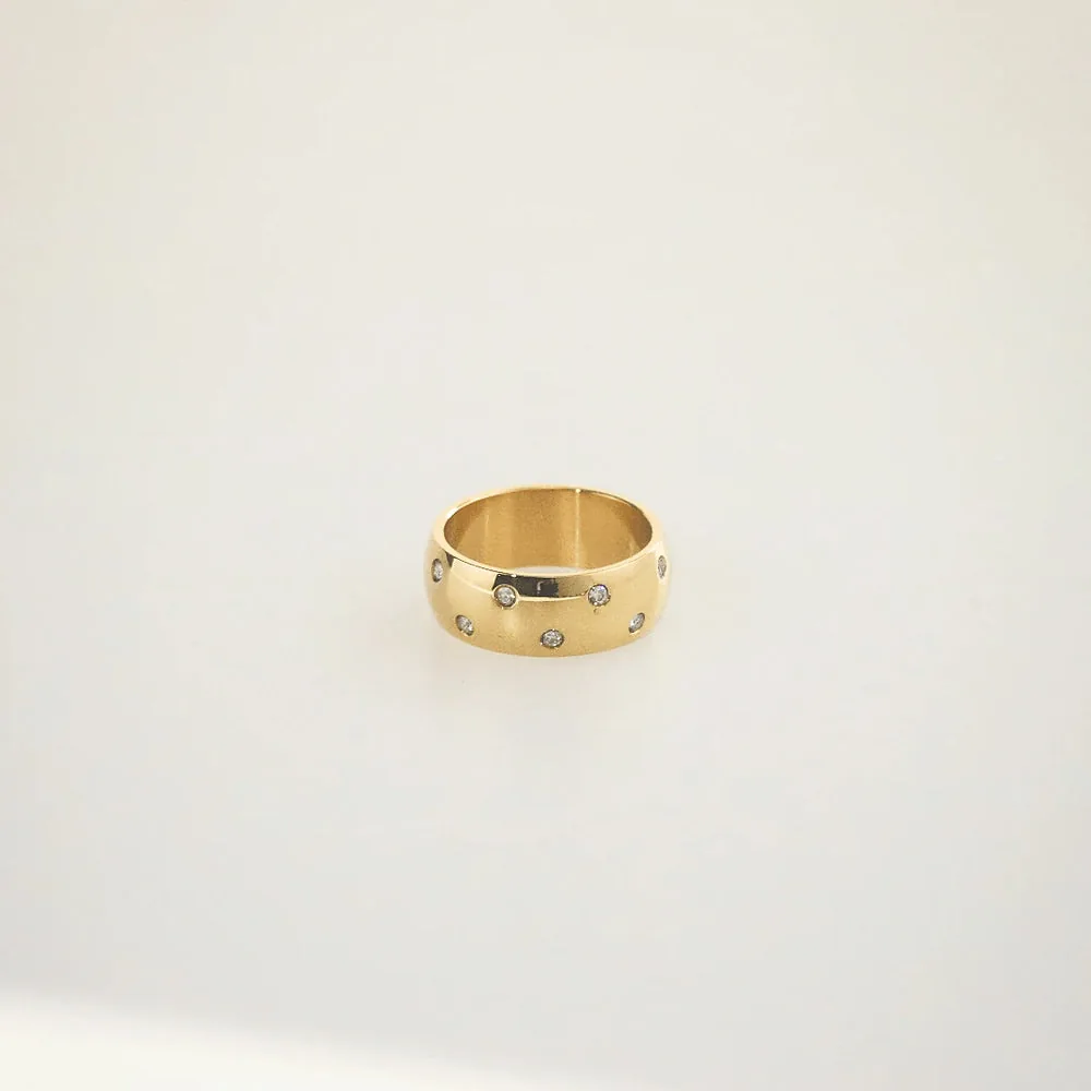 Meideya Stellar Band — Gold Dome Ring with Starry Stones