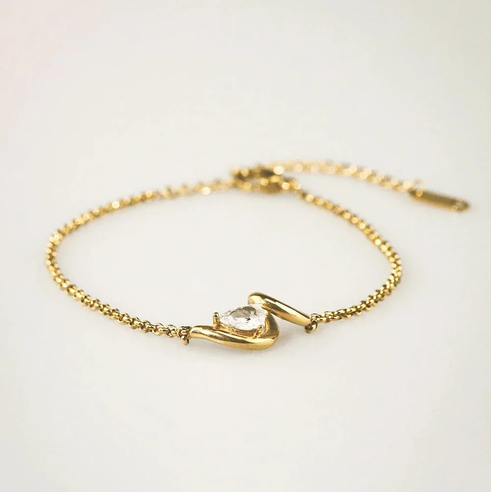 Teardrop Curve Bracelet – Waterproof 18k Gold
