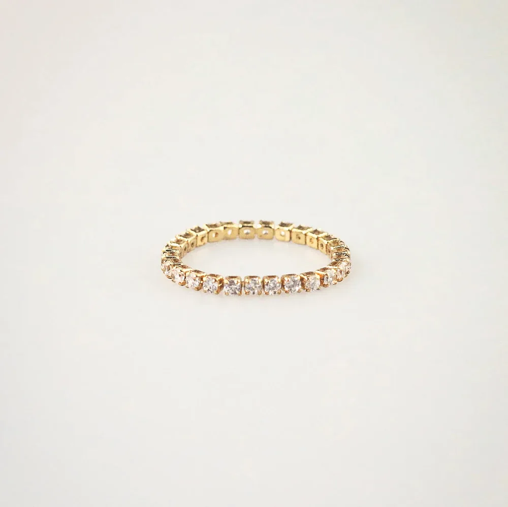 Tennis Chain Ring – Hypoallergenic 18k Gold Plated Stainless Steel