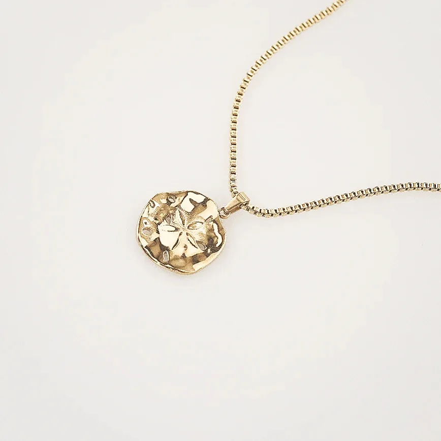 Waterproof Flower Sand Dollar Necklace - 18K Gold Stainless Steel