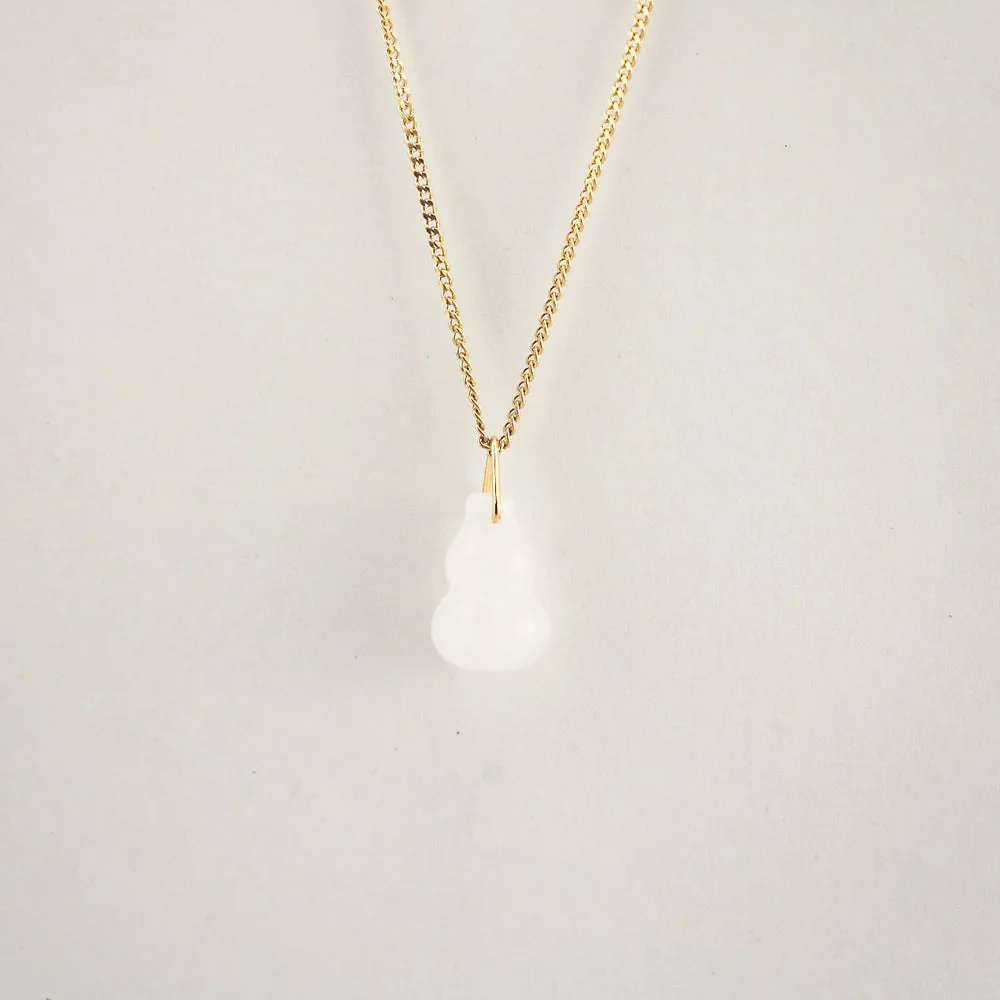 Meideya White Jade Gourd Necklace – 18K Gold Plated